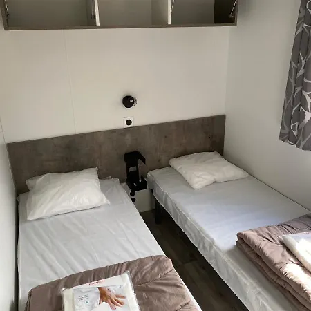 Caravaning Les Cerisiers Berck Sur キャンプ場