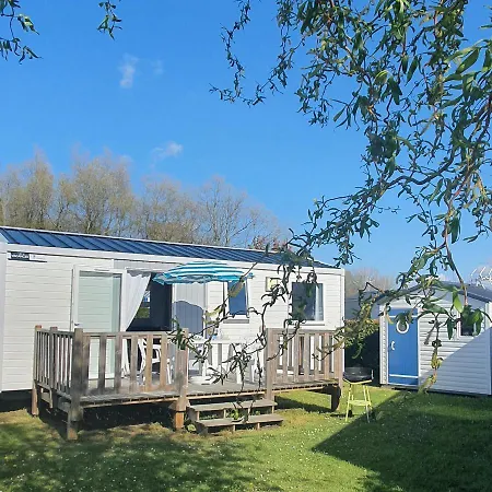 Caravaning Les Cerisiers Berck Sur キャンプ場