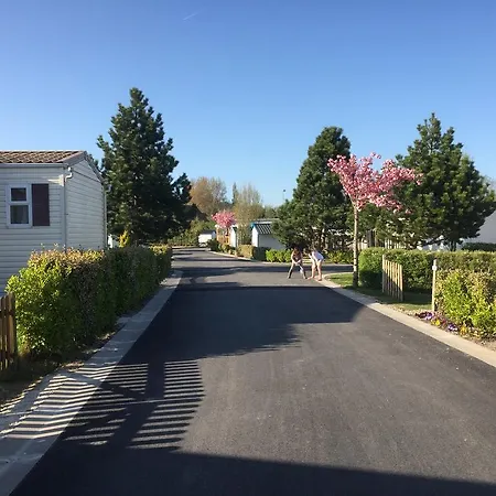 Campsite Caravaning Les Cerisiers Berck Sur 4*