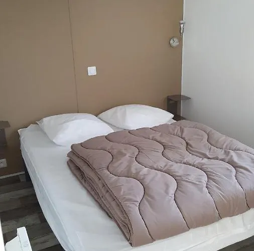 Camping Caravaning Les Cerisiers Berck Sur Verton